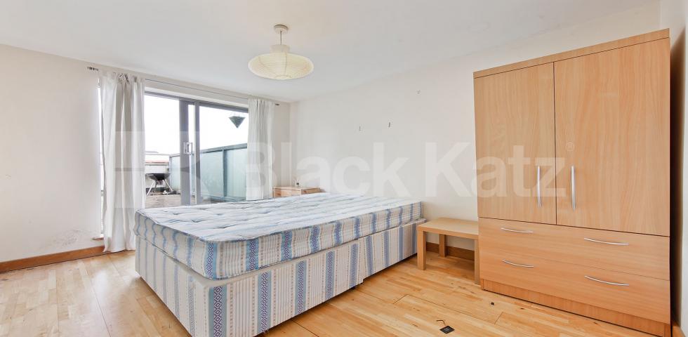 			NEW INSTRUCTION , 2 Bedroom, 1 bath, 1 reception Apartment			 Totterdown Street, Tooting Broadway